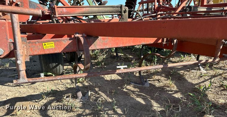 image for item NP9621 Sunflower 5531-34  field cultivator