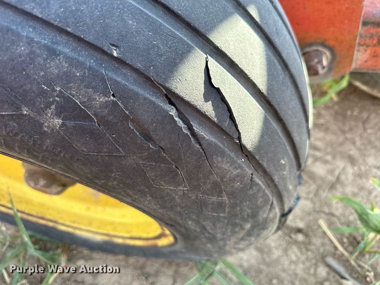 image for item NP9621 Sunflower 5531-34  field cultivator