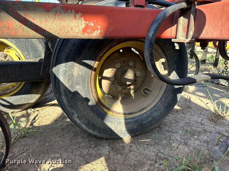 image for item NP9621 Sunflower 5531-34  field cultivator