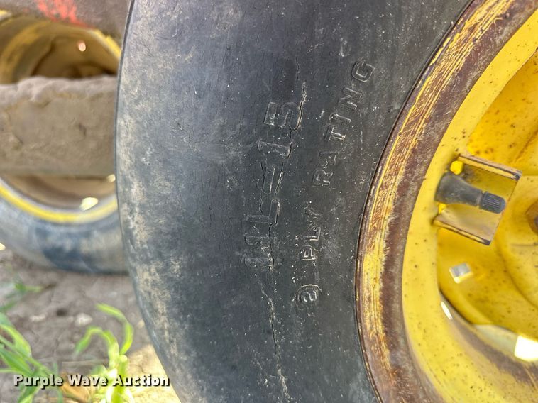 image for item NP9621 Sunflower 5531-34  field cultivator