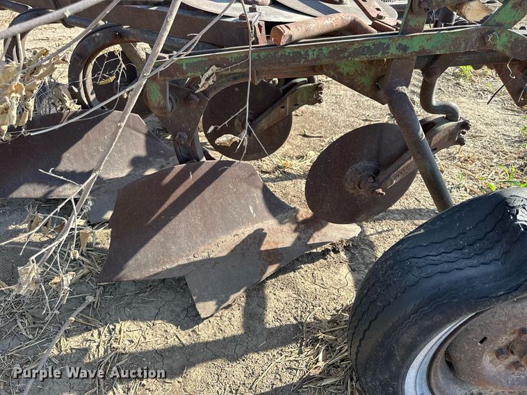 image for item NP9623 Tillage equipment