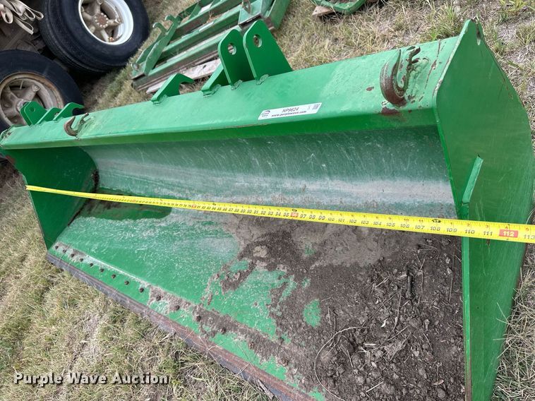 image for item NP9624 John Deere  9' W bucket