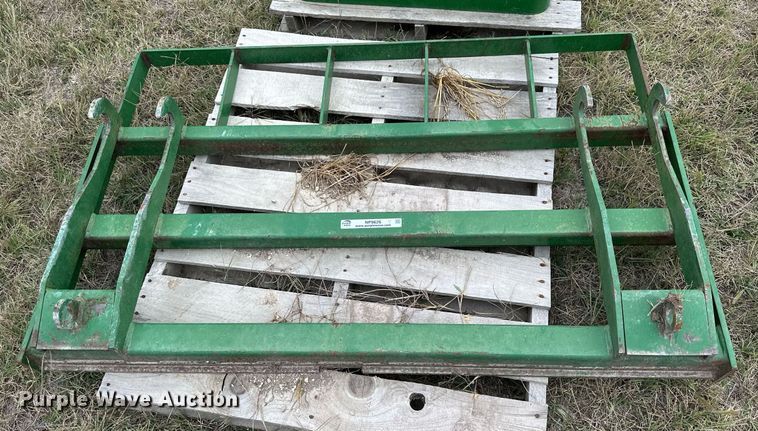 image for item NP9626 John Deere  fork carriage