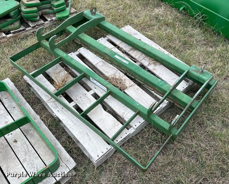 image for item NP9626 John Deere  fork carriage