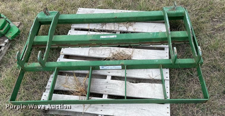 image for item NP9626 John Deere  fork carriage