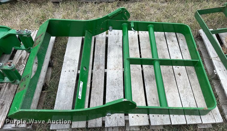 image for item NP9627 John Deere  bracket