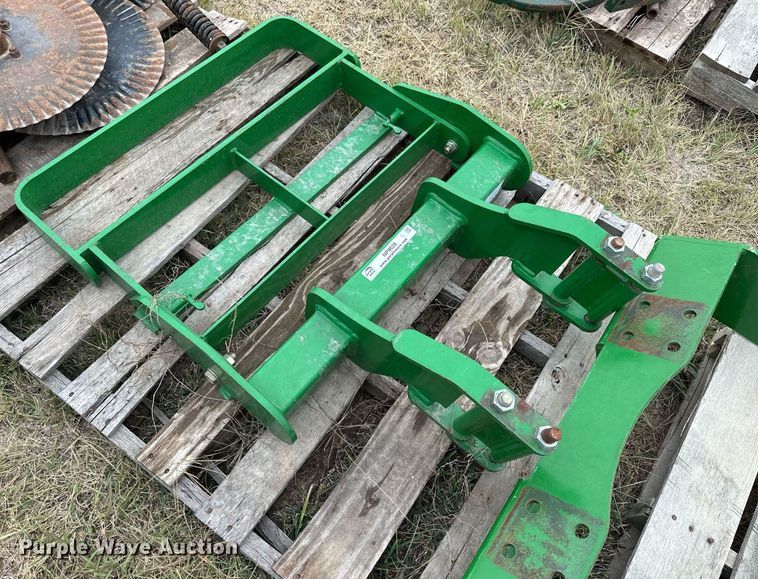 image for item NP9628 John Deere  grill guard