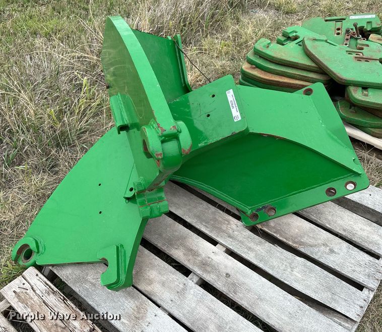 image for item NP9630 John Deere  mounting frame