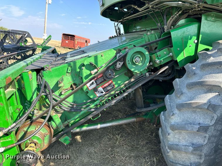 image for item NP9633 1998 John Deere 9610  RWA combine