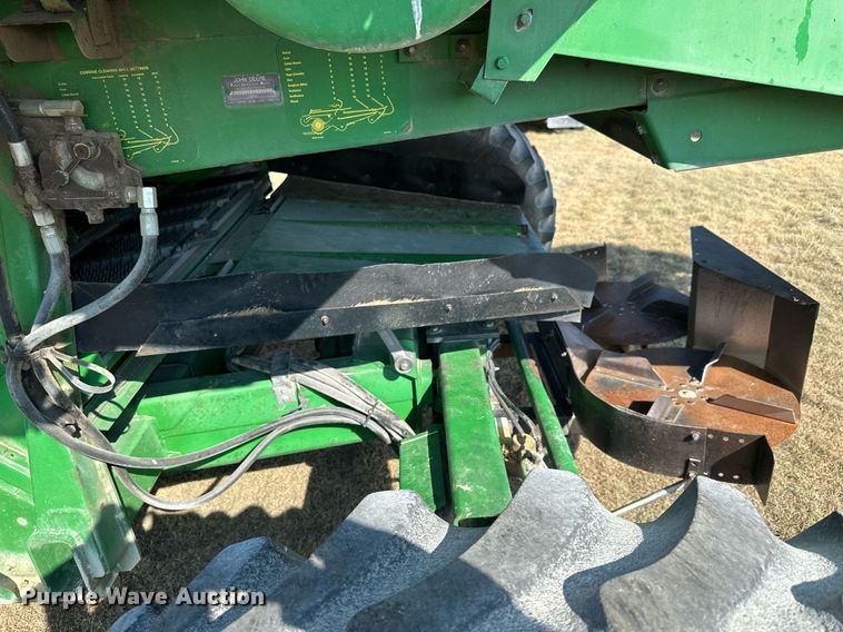 image for item NP9633 1998 John Deere 9610  RWA combine