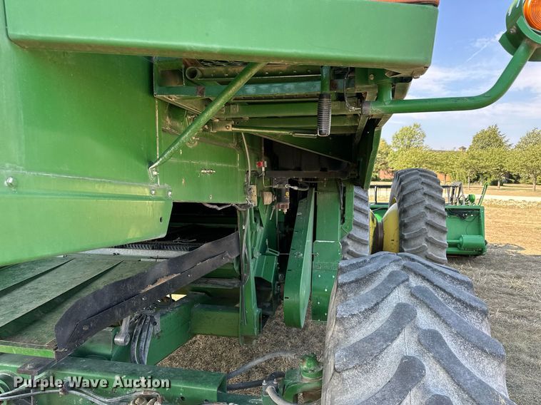 image for item NP9633 1998 John Deere 9610  RWA combine
