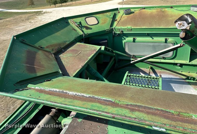 image for item NP9633 1998 John Deere 9610  RWA combine