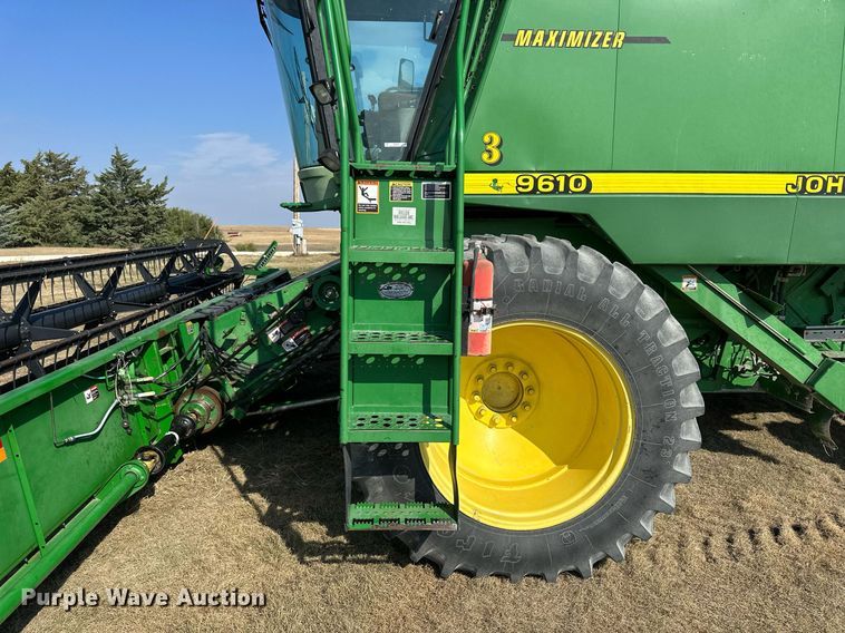 image for item NP9633 1998 John Deere 9610  RWA combine