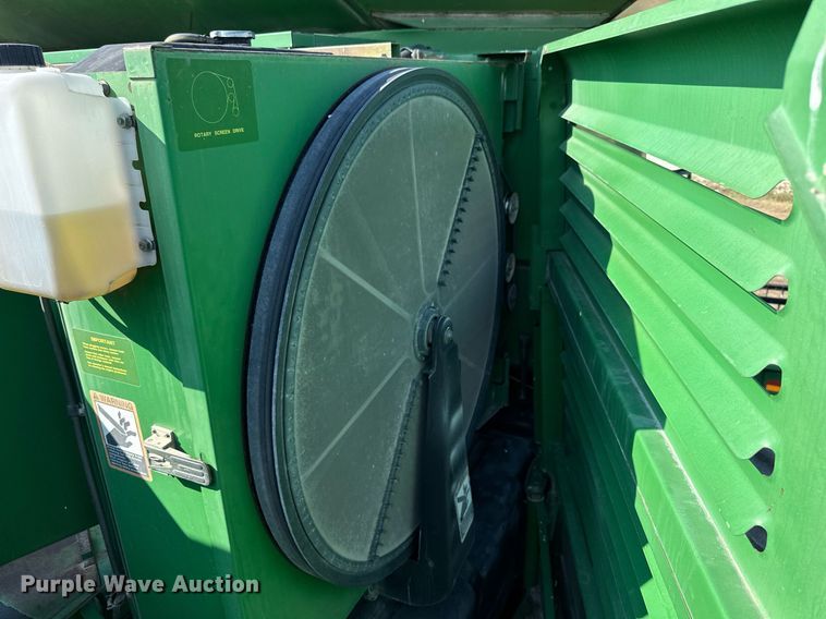 image for item NP9633 1998 John Deere 9610  RWA combine