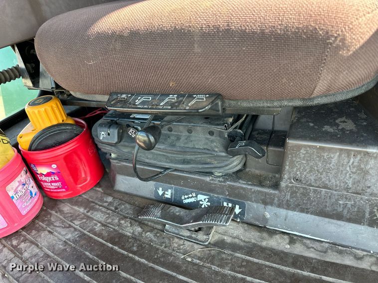 image for item NP9633 1998 John Deere 9610  RWA combine