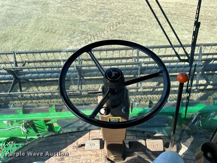 image for item NP9633 1998 John Deere 9610  RWA combine