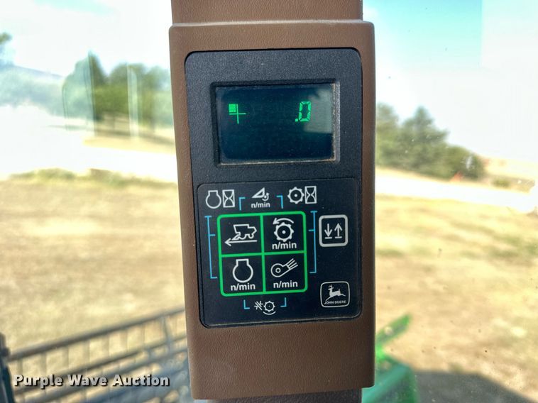 image for item NP9633 1998 John Deere 9610  RWA combine