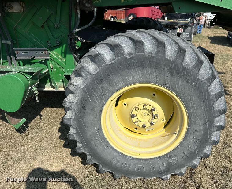 image for item NP9633 1998 John Deere 9610  RWA combine