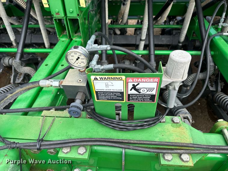 image for item NP9636 John Deere 1590  grain drill