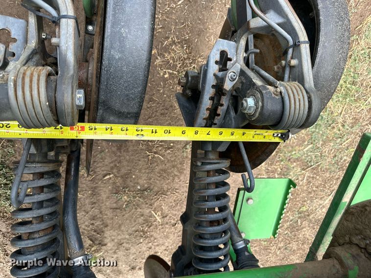 image for item NP9636 John Deere 1590  grain drill