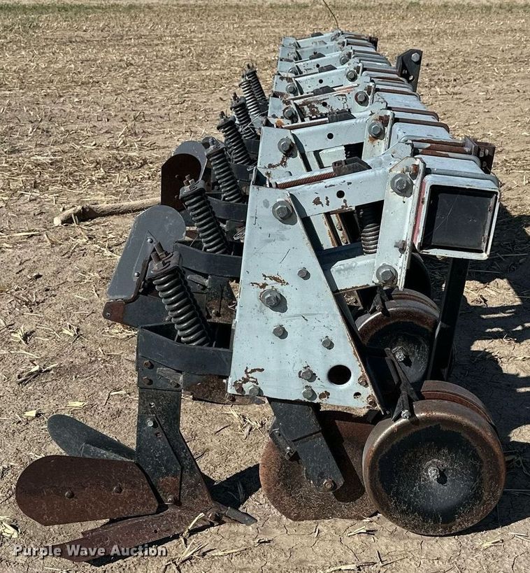 image for item NP9637 Hiniker 5000  row crop cultivator