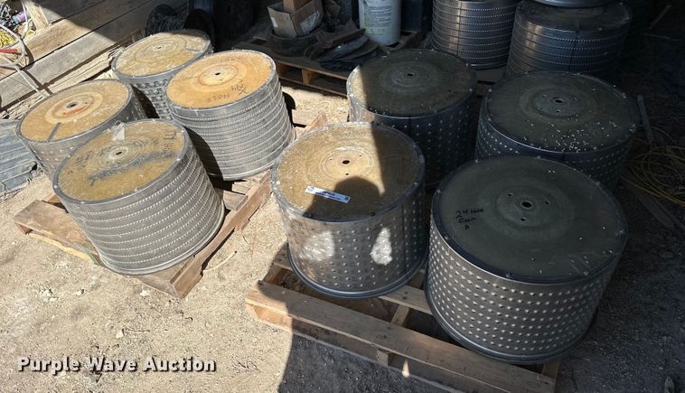 image for item NP9656 (8) planter drums