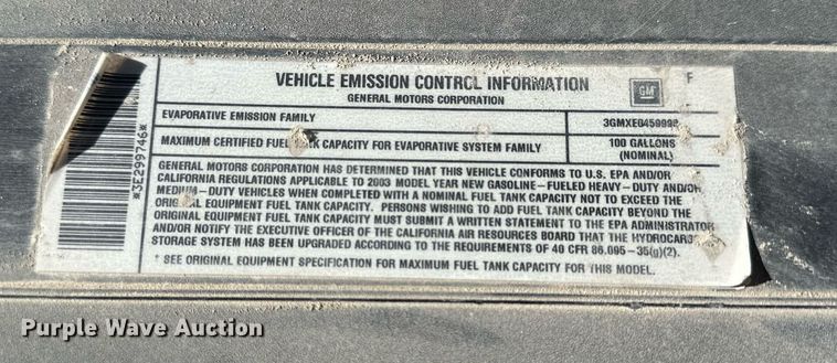 image for item OK9176 2003 Chevrolet Silverado 2500HD  flatbed pickup truck