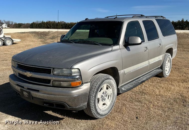 image for item OK9177 2004 Chevrolet Suburban  SUV