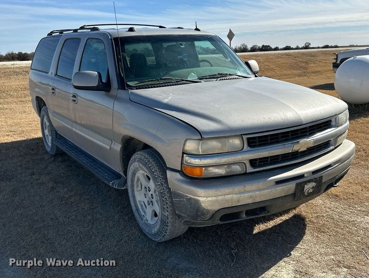 image for item OK9177 2004 Chevrolet Suburban  SUV