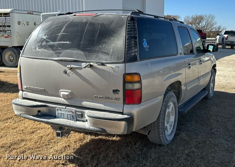 image for item OK9177 2004 Chevrolet Suburban  SUV