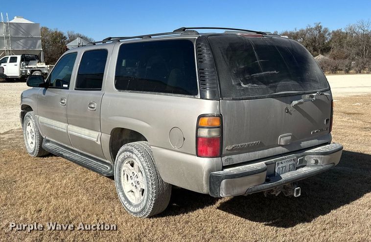 image for item OK9177 2004 Chevrolet Suburban  SUV