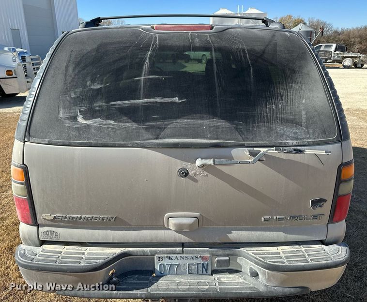 image for item OK9177 2004 Chevrolet Suburban  SUV