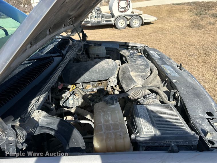 image for item OK9177 2004 Chevrolet Suburban  SUV