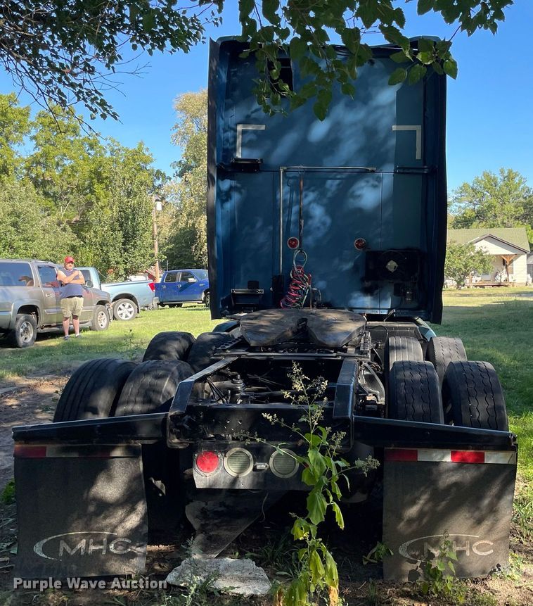 image for item DI5178 2012 Kenworth T700  semi truck