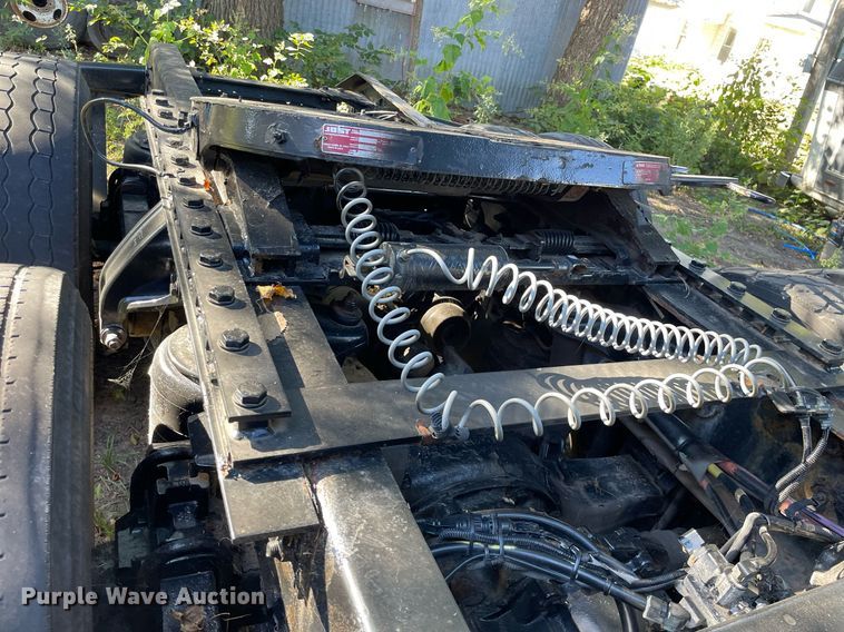 image for item DI5178 2012 Kenworth T700  semi truck