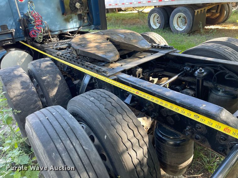 image for item DI5178 2012 Kenworth T700  semi truck