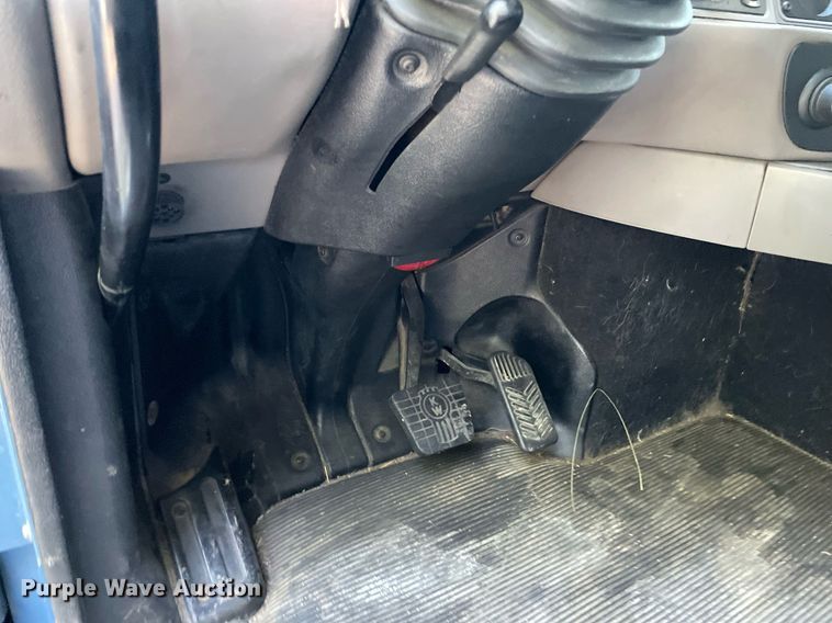 image for item DI5178 2012 Kenworth T700  semi truck