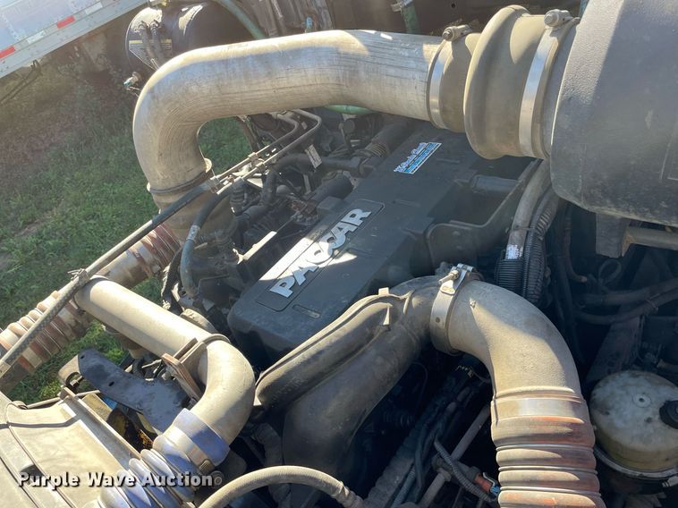 image for item DI5178 2012 Kenworth T700  semi truck