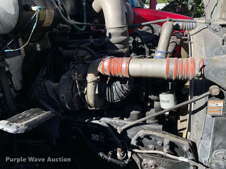 image for item DI5178 2012 Kenworth T700  semi truck