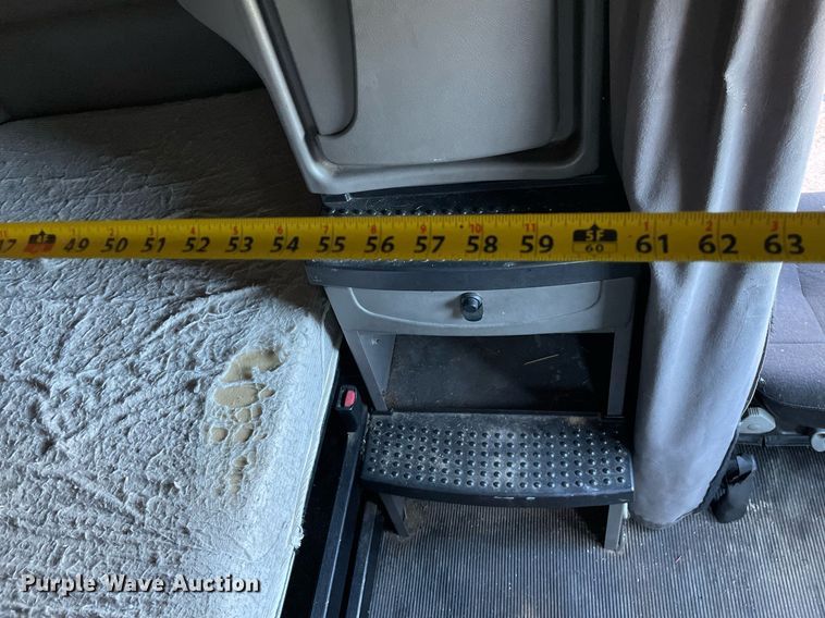 image for item DI5178 2012 Kenworth T700  semi truck