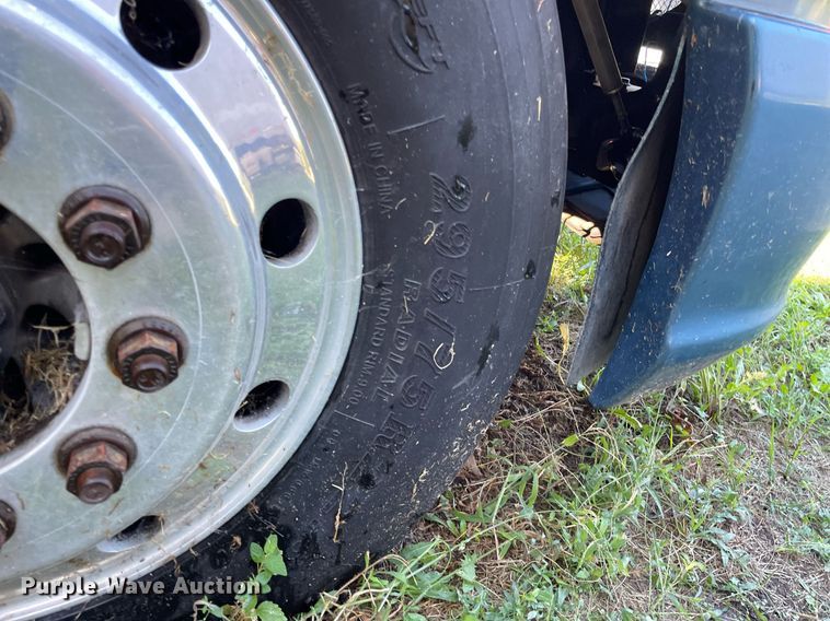 image for item DI5178 2012 Kenworth T700  semi truck