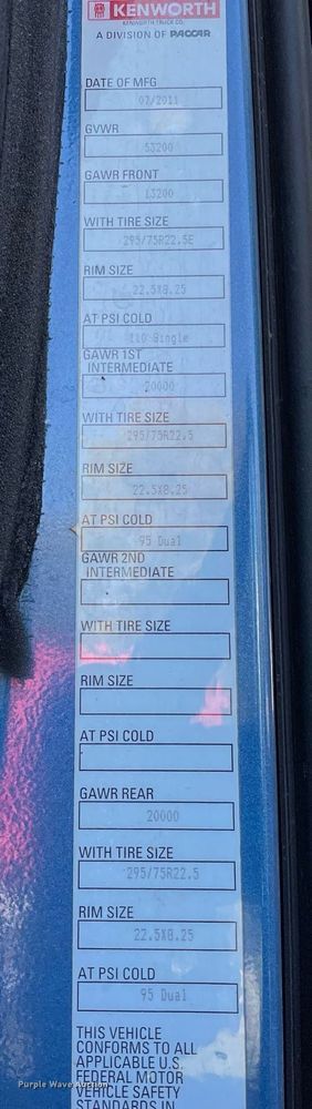 image for item DI5178 2012 Kenworth T700  semi truck