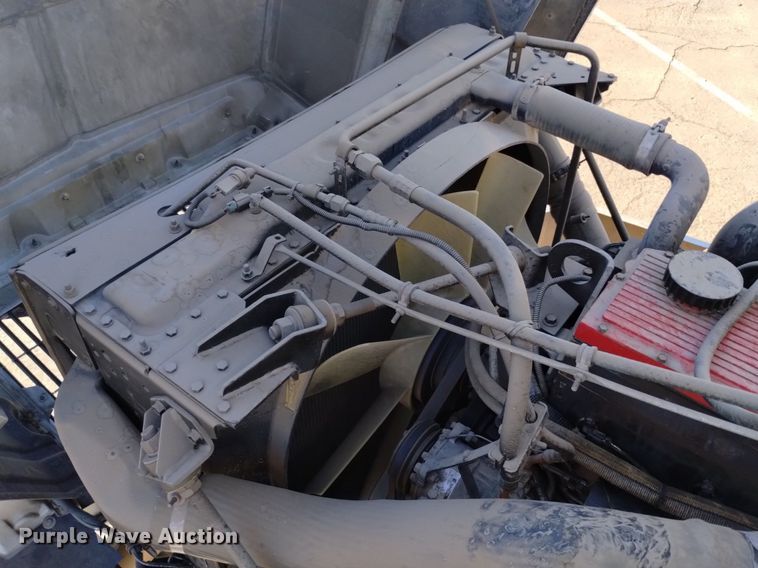 image for item DK8792 1996 Volvo  semi truck