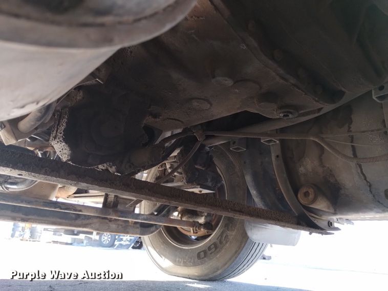 image for item DK8792 1996 Volvo  semi truck