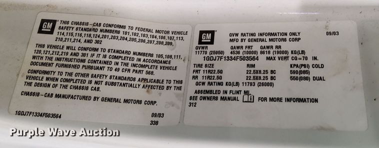 image for item DK8904 2003 GMC T7500  truck cab and chassis