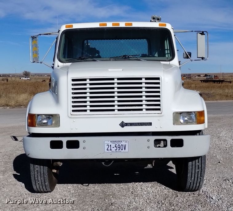 image for item DK8905 1998 International 4700  utility / service truck