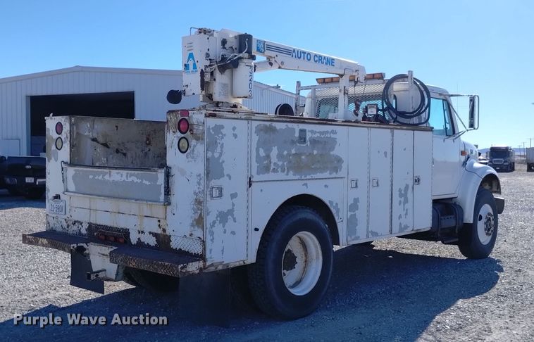 image for item DK8905 1998 International 4700  utility / service truck