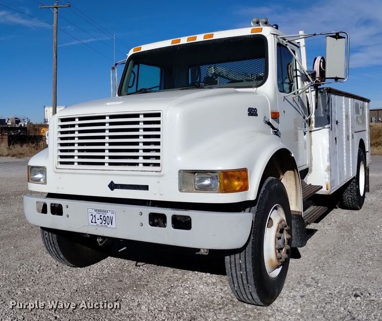 image for item DK8905 1998 International 4700  utility / service truck