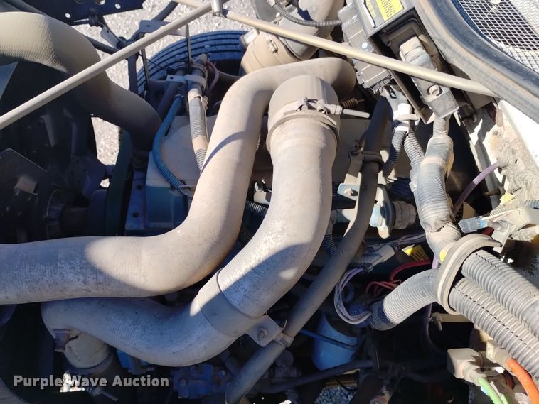 image for item DK8905 1998 International 4700  utility / service truck