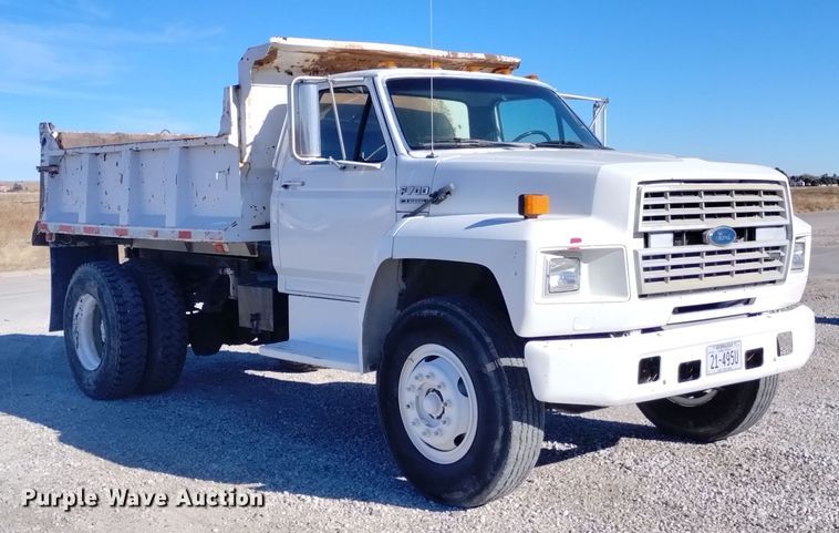 image for item DK8906 1991 Ford F700  dump truck